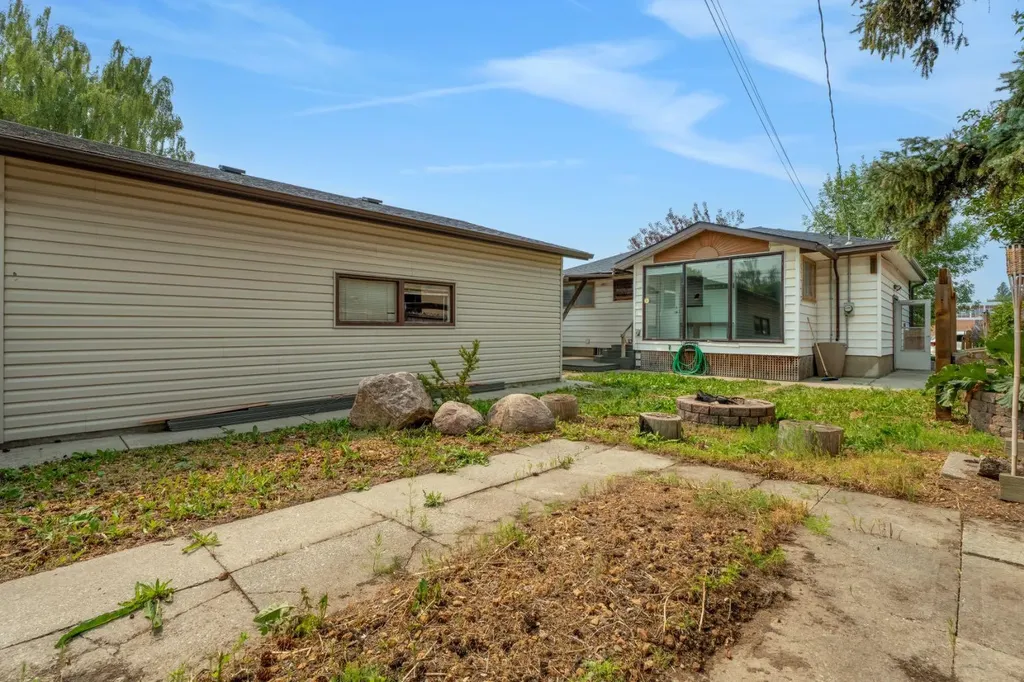 9408 5 Street SE Calgary AB T2J 1K5