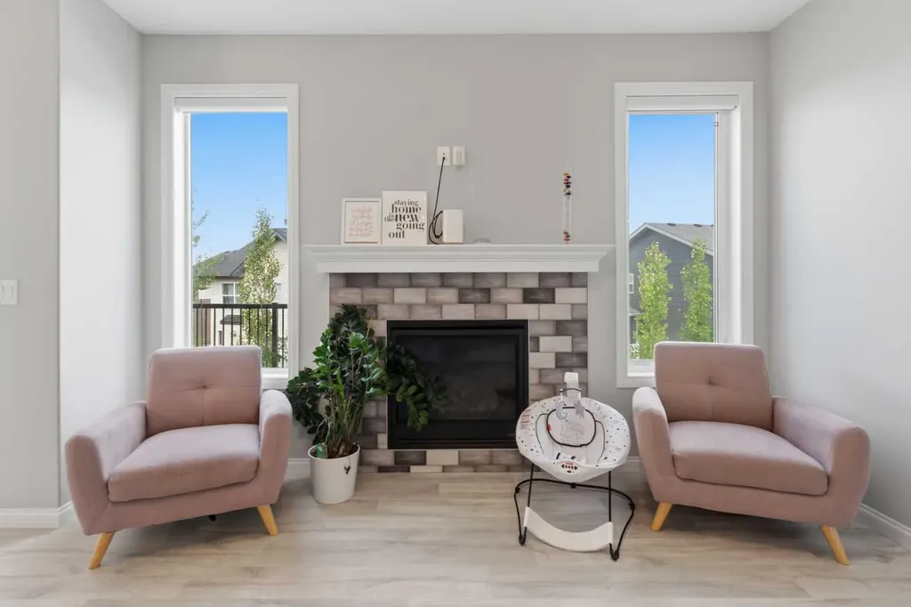 283 Nolanhurst Crescent NW Calgary AB T3R 0Z6