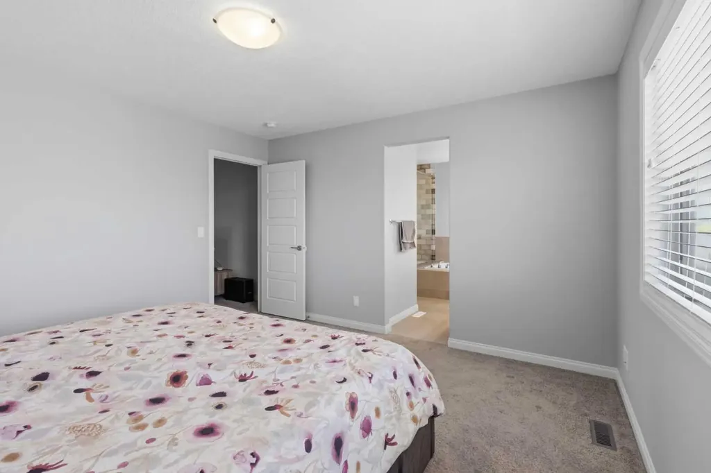 283 Nolanhurst Crescent NW Calgary AB T3R 0Z6