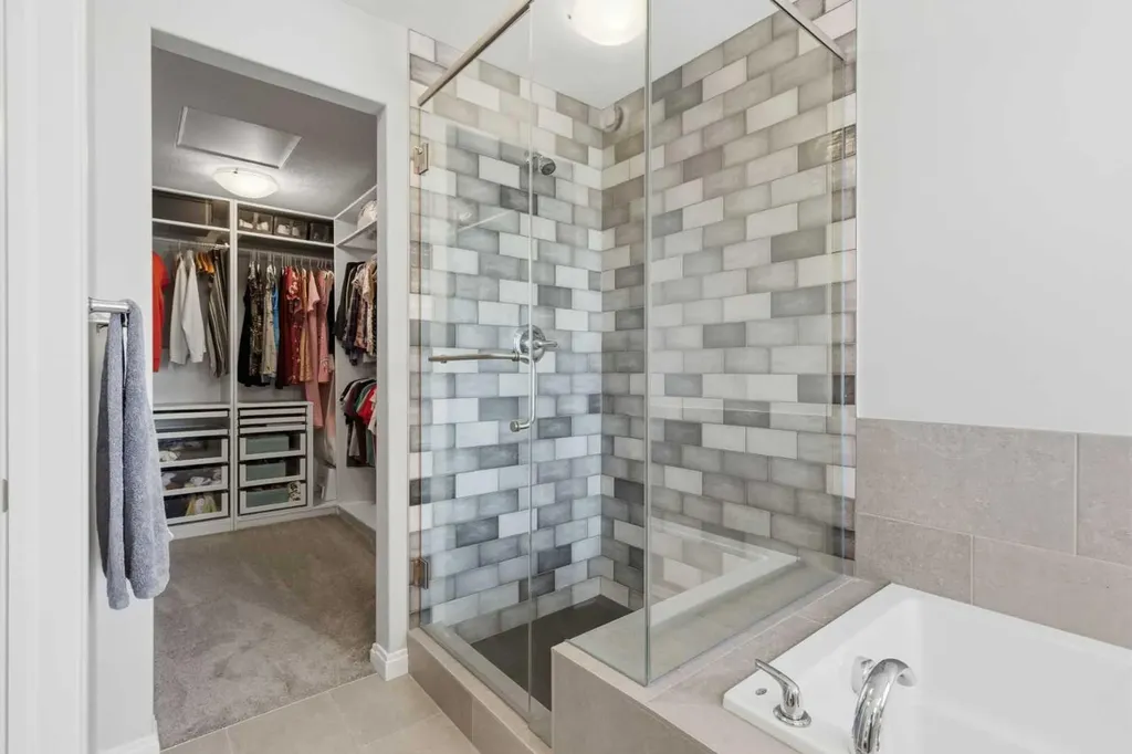 283 Nolanhurst Crescent NW Calgary AB T3R 0Z6