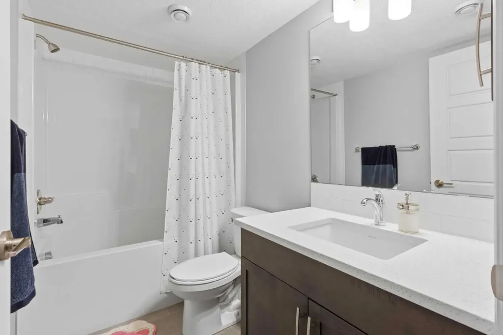 283 Nolanhurst Crescent NW Calgary AB T3R 0Z6