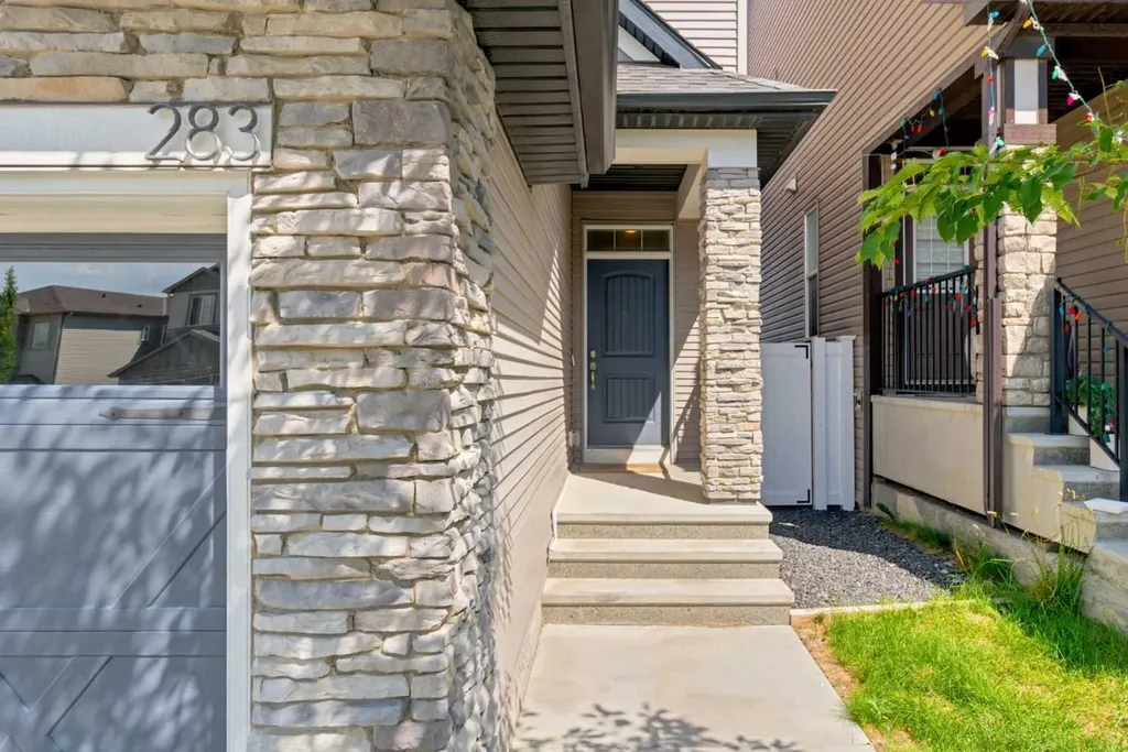 283 Nolanhurst Crescent NW Calgary AB T3R 0Z6