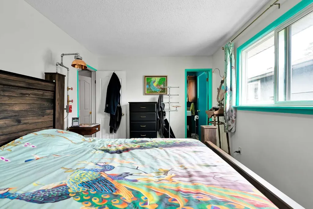 3722 Dover Ridge Drive SE Calgary AB T2B2C8