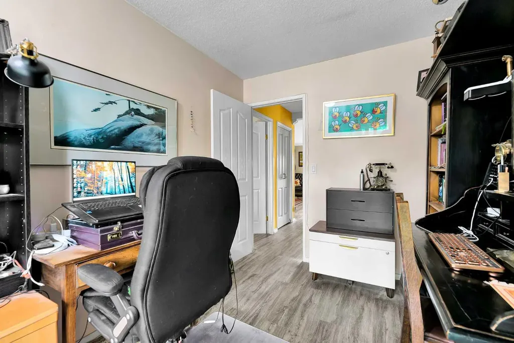 3722 Dover Ridge Drive SE Calgary AB T2B2C8