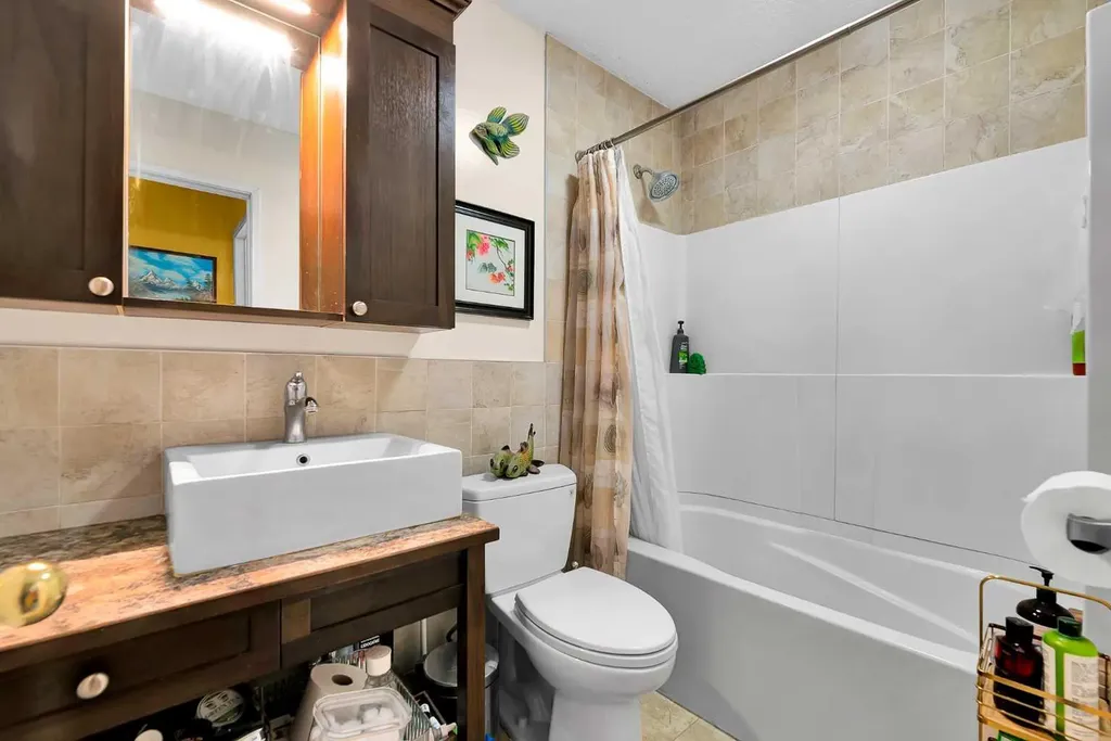 3722 Dover Ridge Drive SE Calgary AB T2B2C8