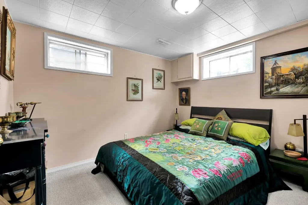 3722 Dover Ridge Drive SE Calgary AB T2B2C8