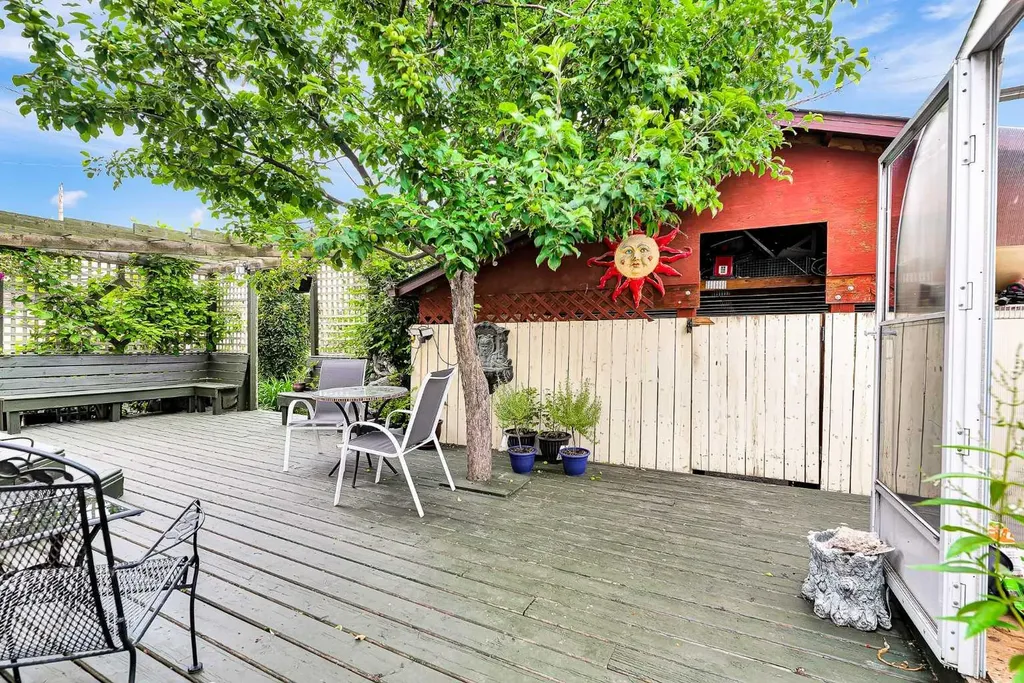 3722 Dover Ridge Drive SE Calgary AB T2B2C8