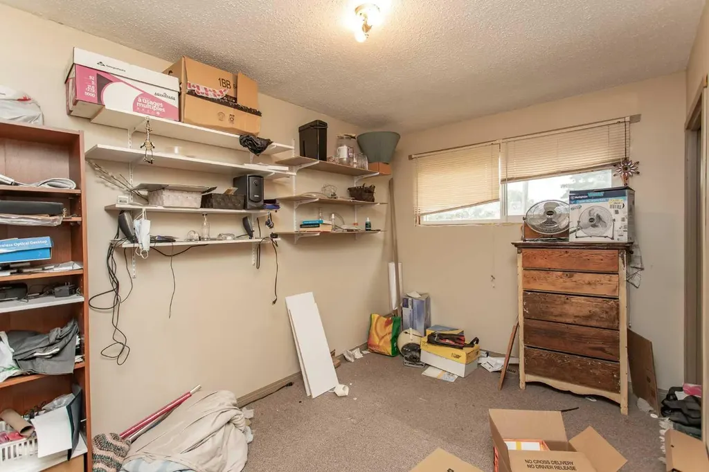 5246 47 Street Lacombe AB T4L 1H5