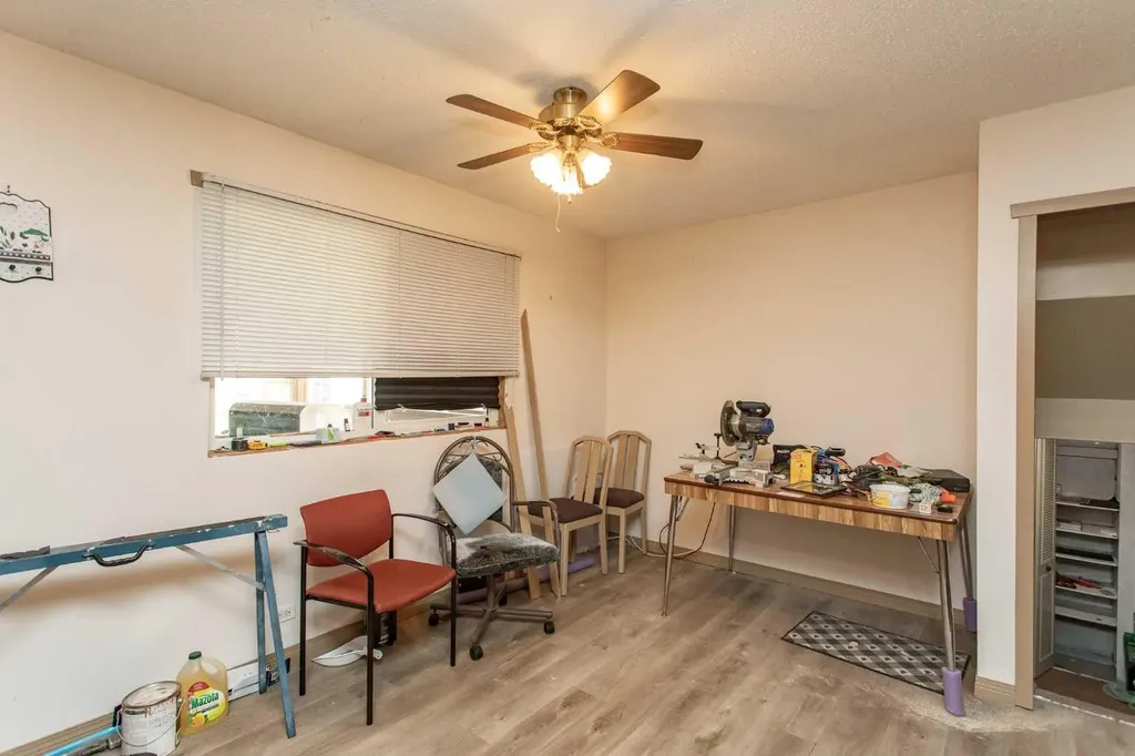 5246 47 Street Lacombe AB T4L 1H5