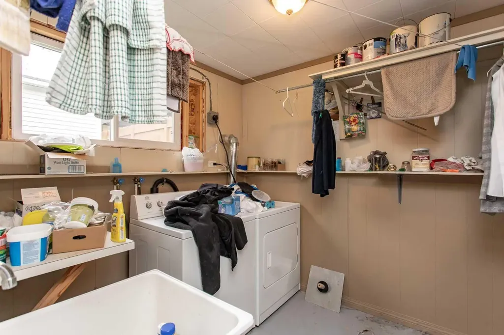 5246 47 Street Lacombe AB T4L 1H5