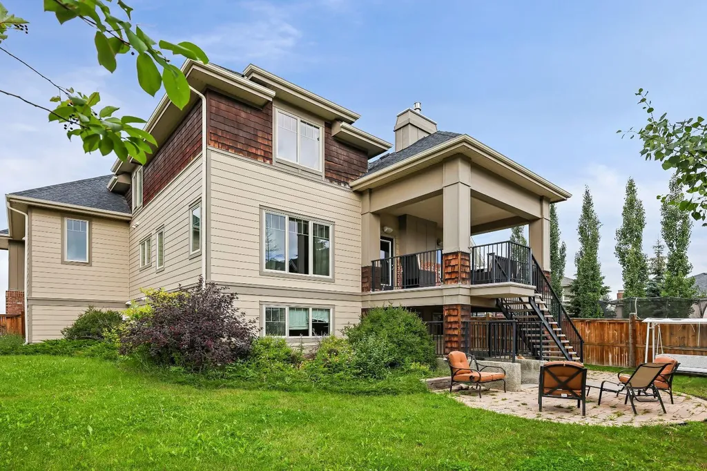 22 Wendham Place SW Calgary AB T3H 0R6