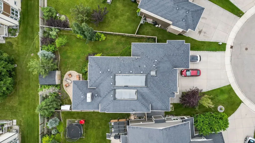 22 Wendham Place SW Calgary AB T3H 0R6