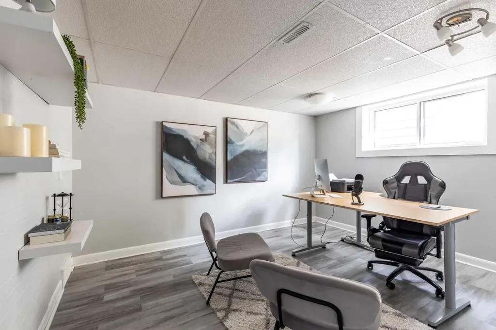 206 7 Street SE Medicine Hat AB T1A1J6