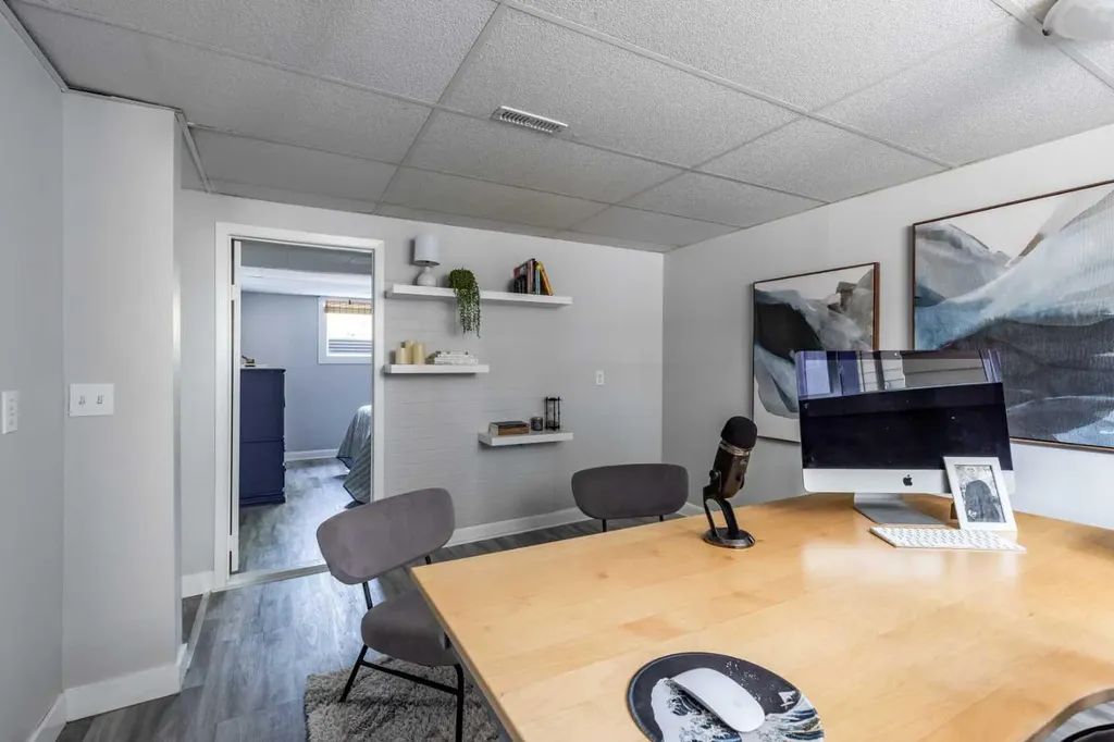 206 7 Street SE Medicine Hat AB T1A1J6