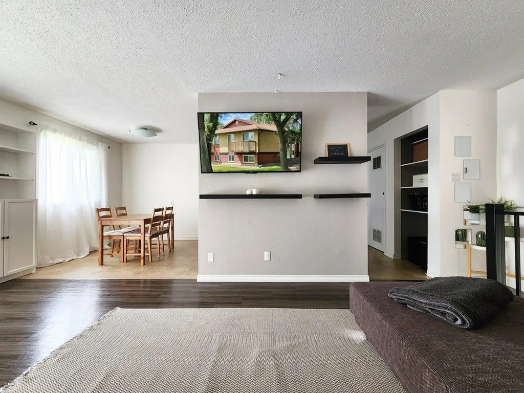 5 Acadia Road W Lethbridge AB T1K 3X8