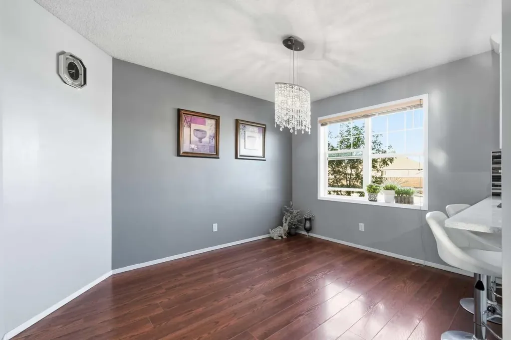 7171 Coach Hill Road SW Calgary AB T3H 3R7