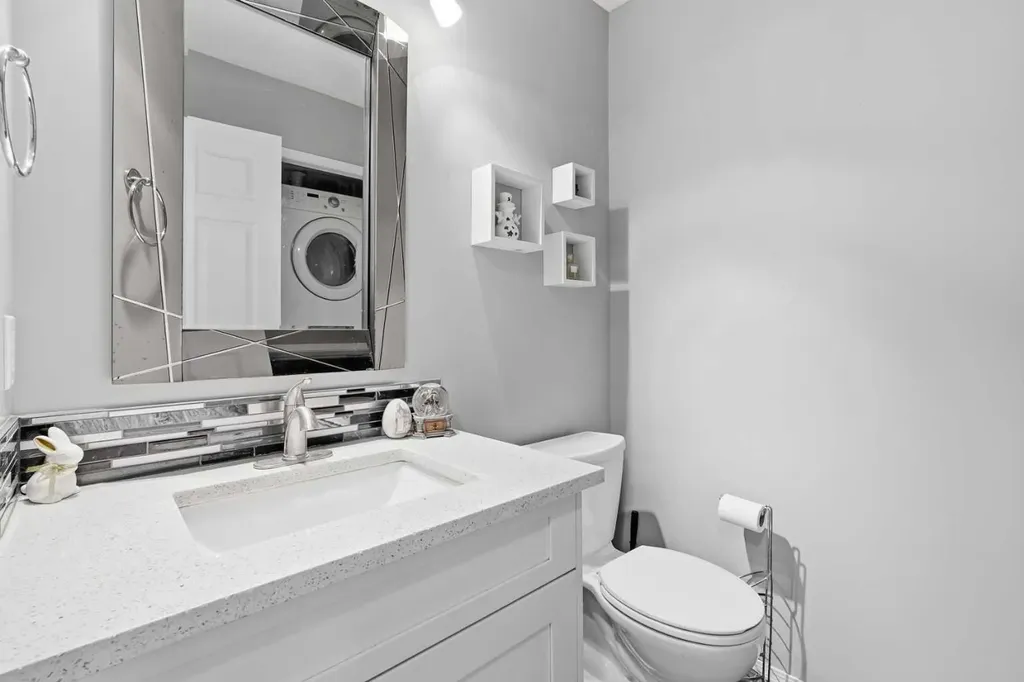 7171 Coach Hill Road SW Calgary AB T3H 3R7