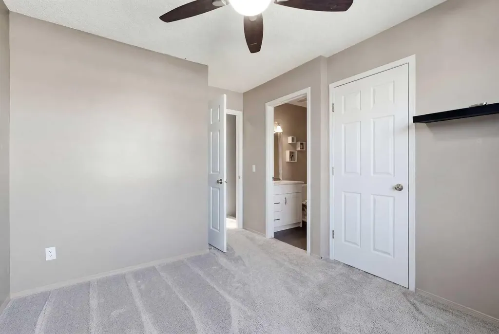 7171 Coach Hill Road SW Calgary AB T3H 3R7