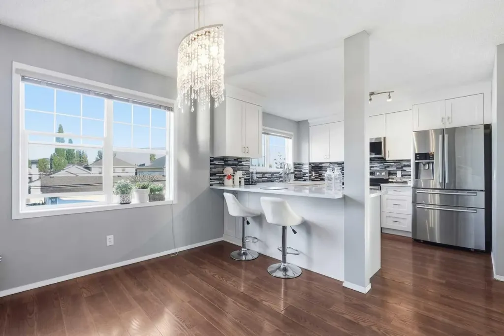 7171 Coach Hill Road SW Calgary AB T3H 3R7
