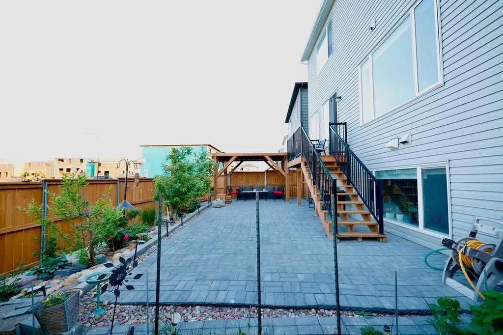 163 Cityside Park NE Calgary AB T3N 1P2