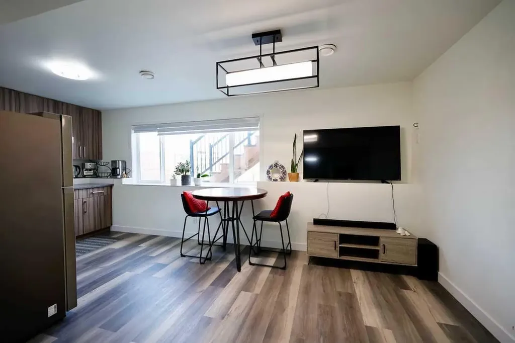 163 Cityside Park NE Calgary AB T3N 1P2