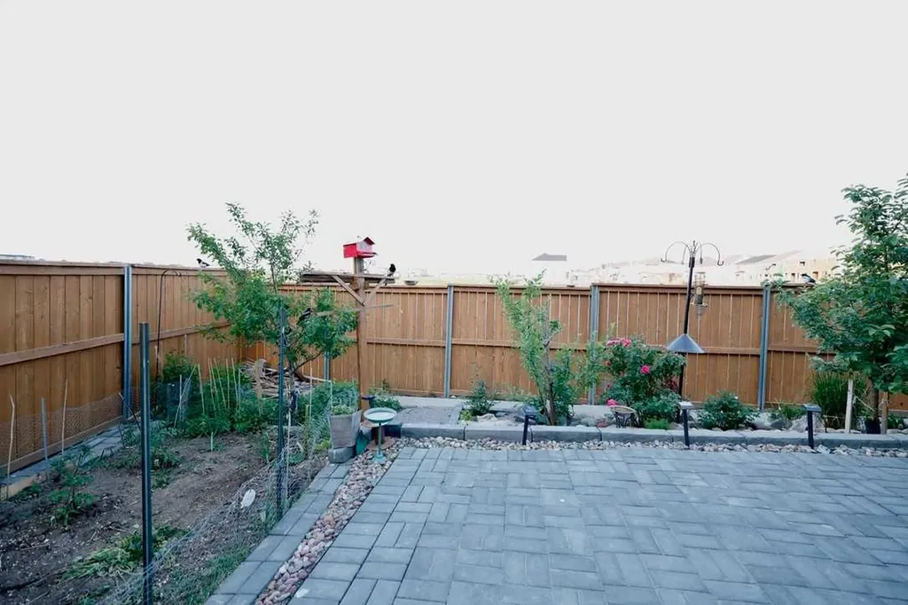 163 Cityside Park NE Calgary AB T3N 1P2