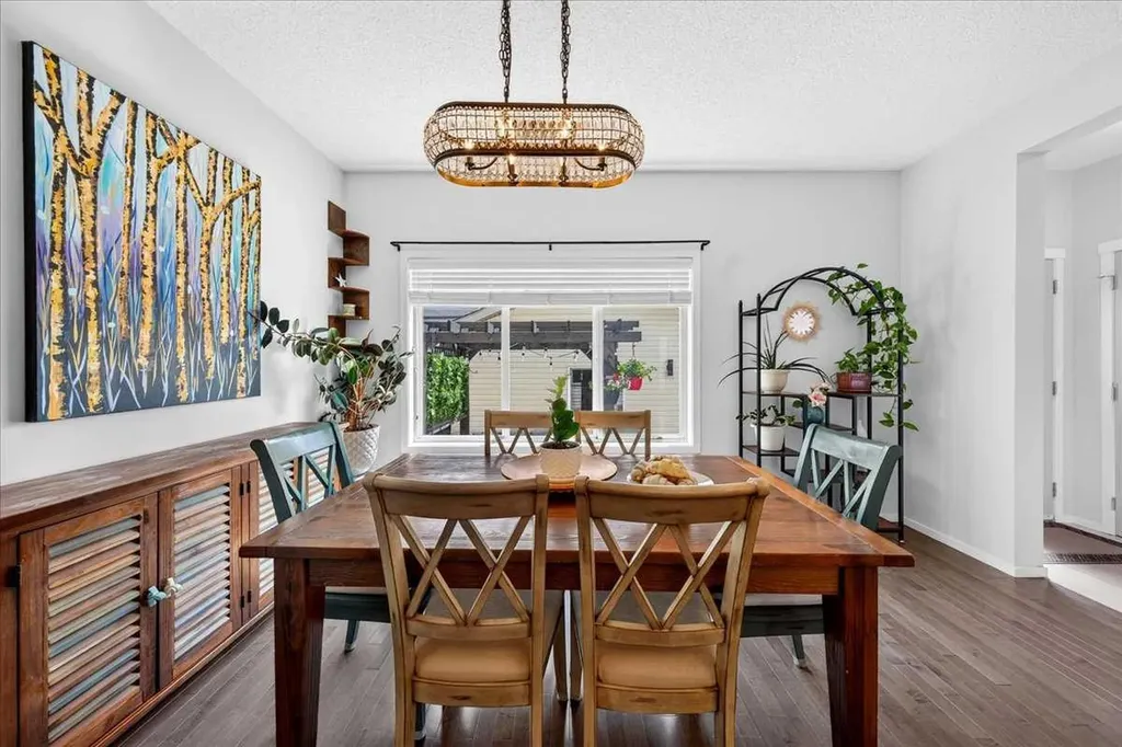 261 Copperstone Gardens SE Calgary AB T2Z 0L2