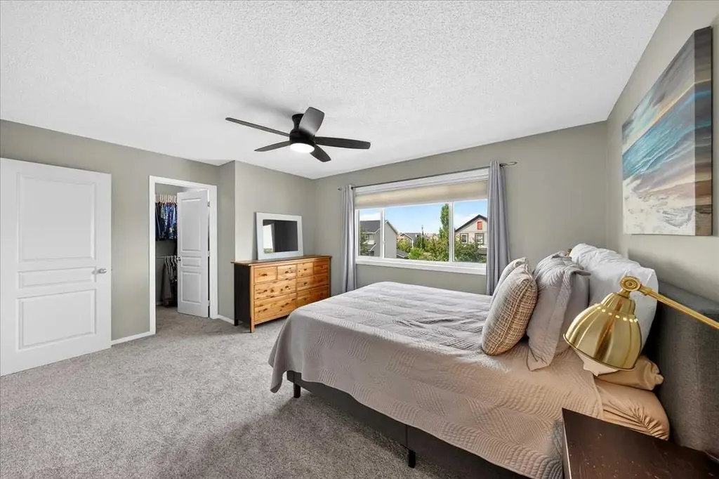 261 Copperstone Gardens SE Calgary AB T2Z 0L2