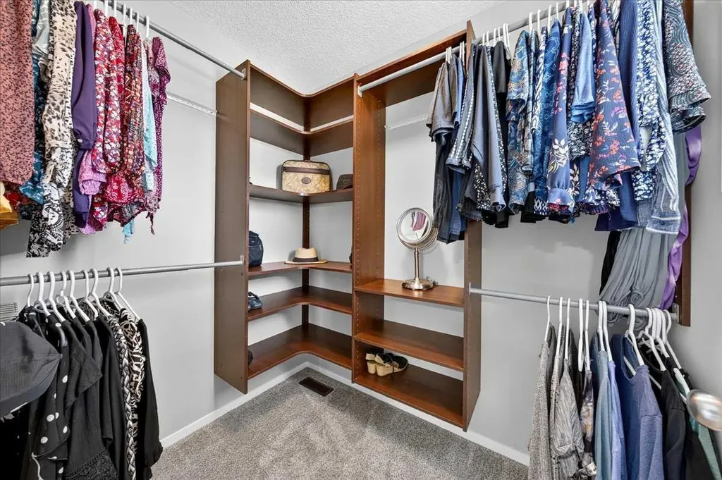 261 Copperstone Gardens SE Calgary AB T2Z 0L2