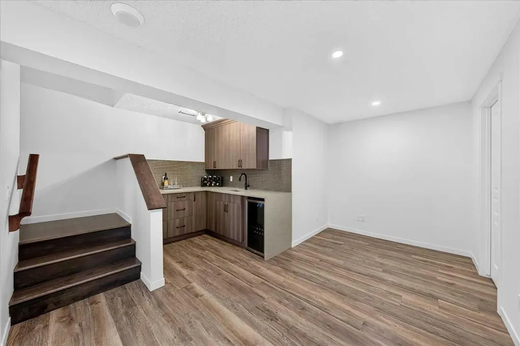 261 Copperstone Gardens SE Calgary AB T2Z 0L2