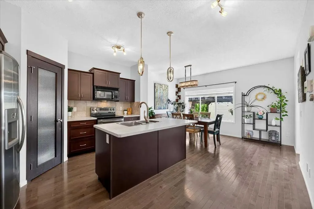 261 Copperstone Gardens SE Calgary AB T2Z 0L2