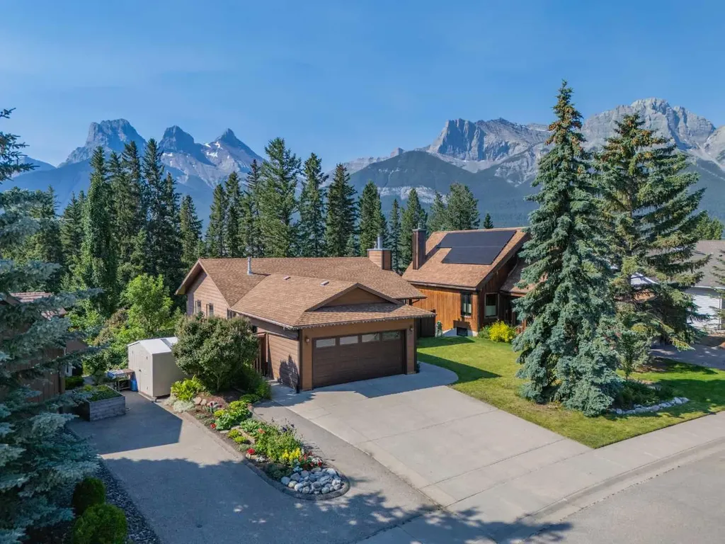 213 Lady Macdonald Drive Canmore AB T1W1H2
