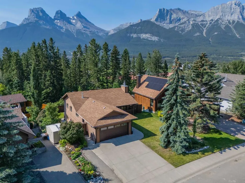 213 Lady Macdonald Drive Canmore AB T1W1H2