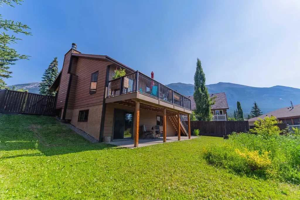 213 Lady Macdonald Drive Canmore AB T1W1H2