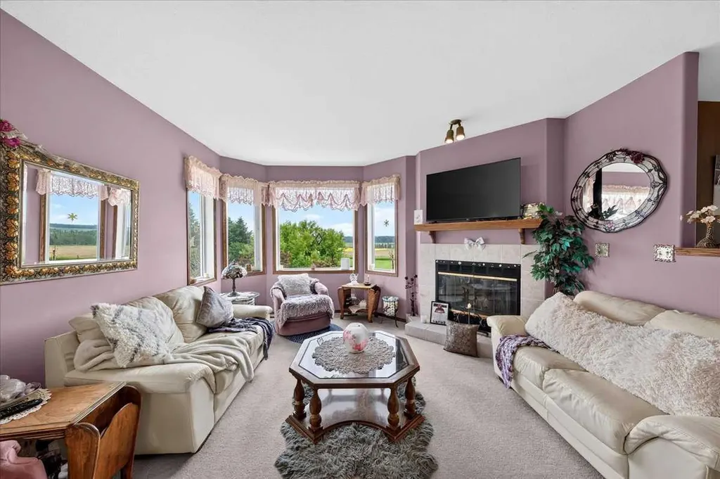 32442 Range Road 40 Rural Mountain View County AB T4H4C3