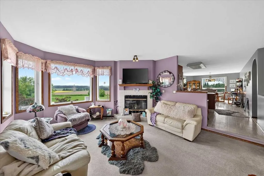 32442 Range Road 40 Rural Mountain View County AB T4H4C3