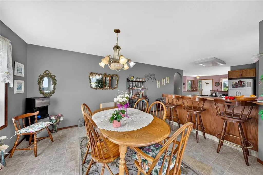 32442 Range Road 40 Rural Mountain View County AB T4H4C3
