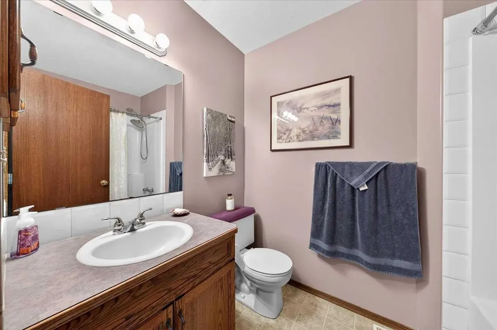 32442 Range Road 40 Rural Mountain View County AB T4H4C3