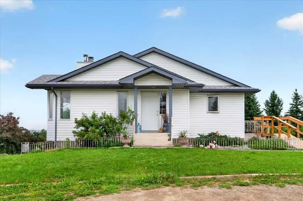 32442 Range Road 40 Rural Mountain View County AB T4H4C3