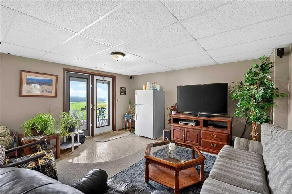 32442 Range Road 40 Rural Mountain View County AB T4H4C3