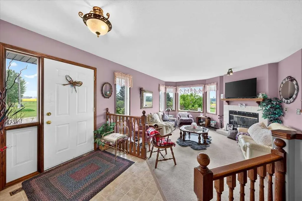 32442 Range Road 40 Rural Mountain View County AB T4H4C3