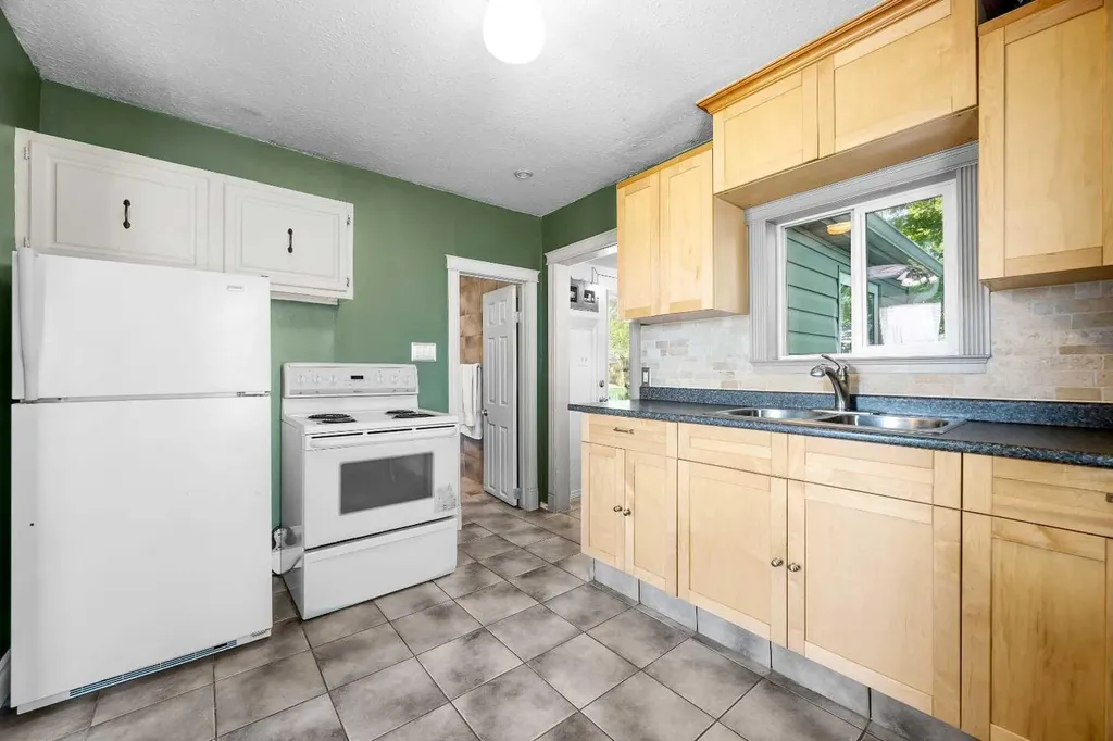 5108 54 Street Lloydminster AB T9V 0S1