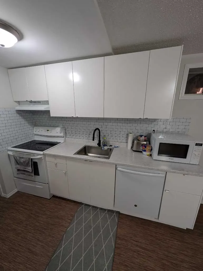 1033 Elliot Road S Lethbridge AB T1K 3V2
