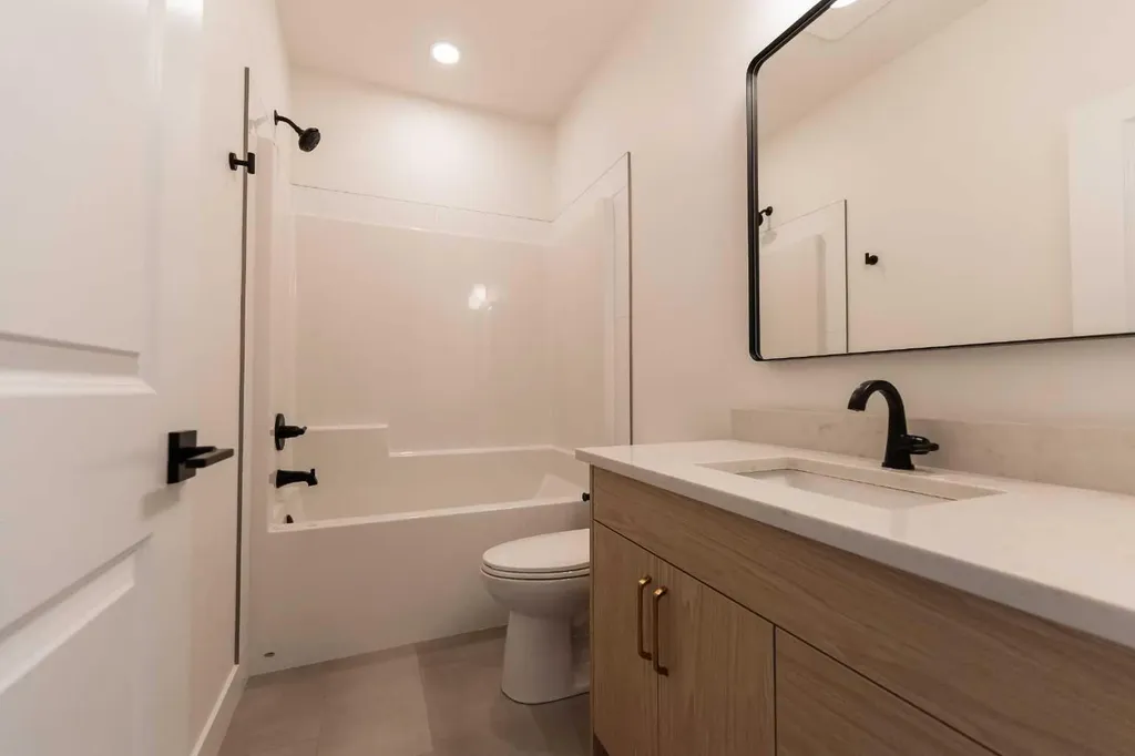 3076 21 Street Coaldale AB T1M 0G1