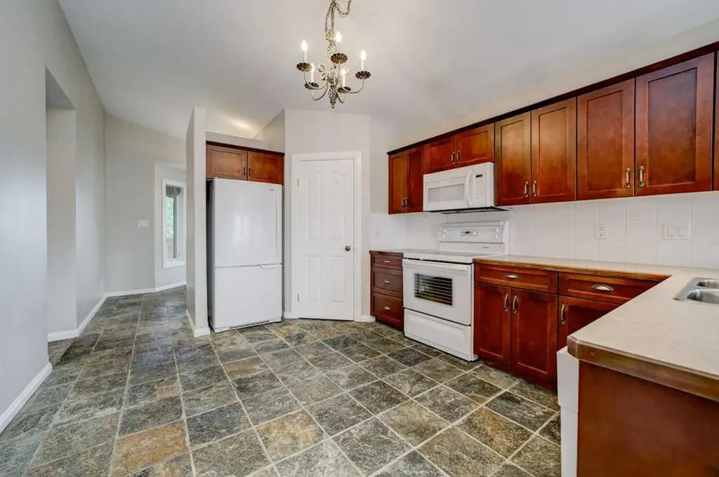 187 Cowichan Court W Lethbridge AB T1K 7T7