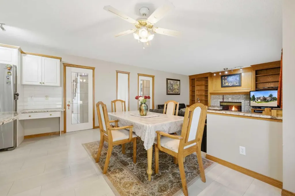 71 Woodpark Close SW Calgary AB T2W 6G9