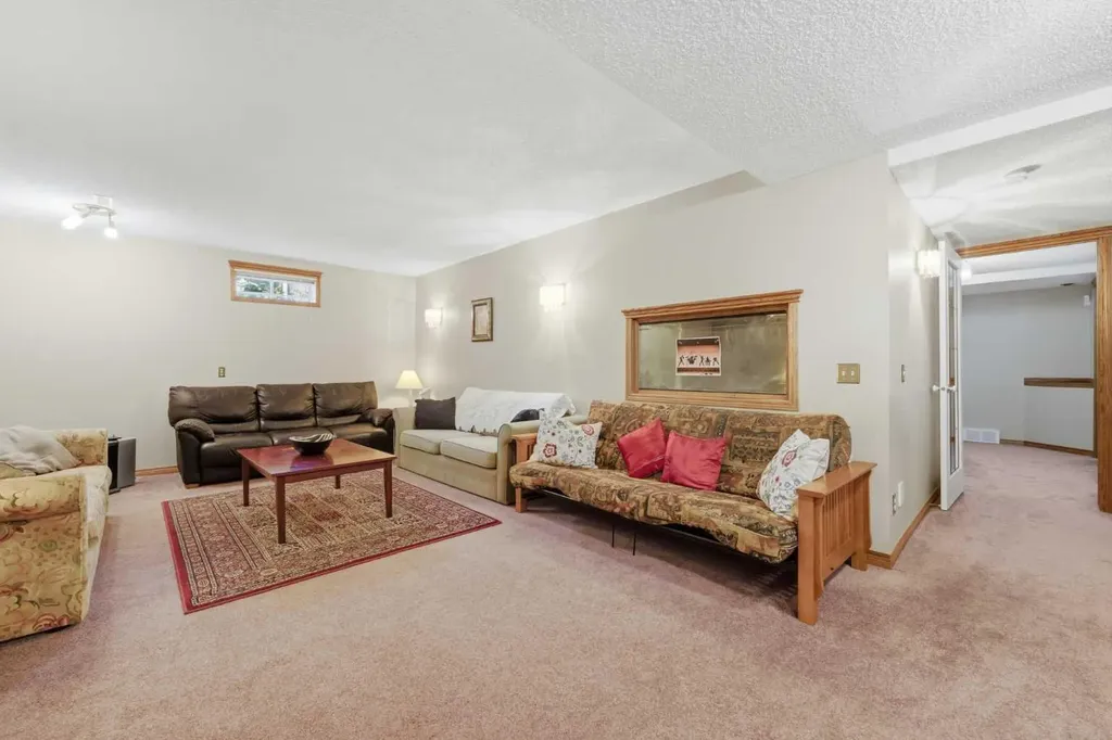 71 Woodpark Close SW Calgary AB T2W 6G9