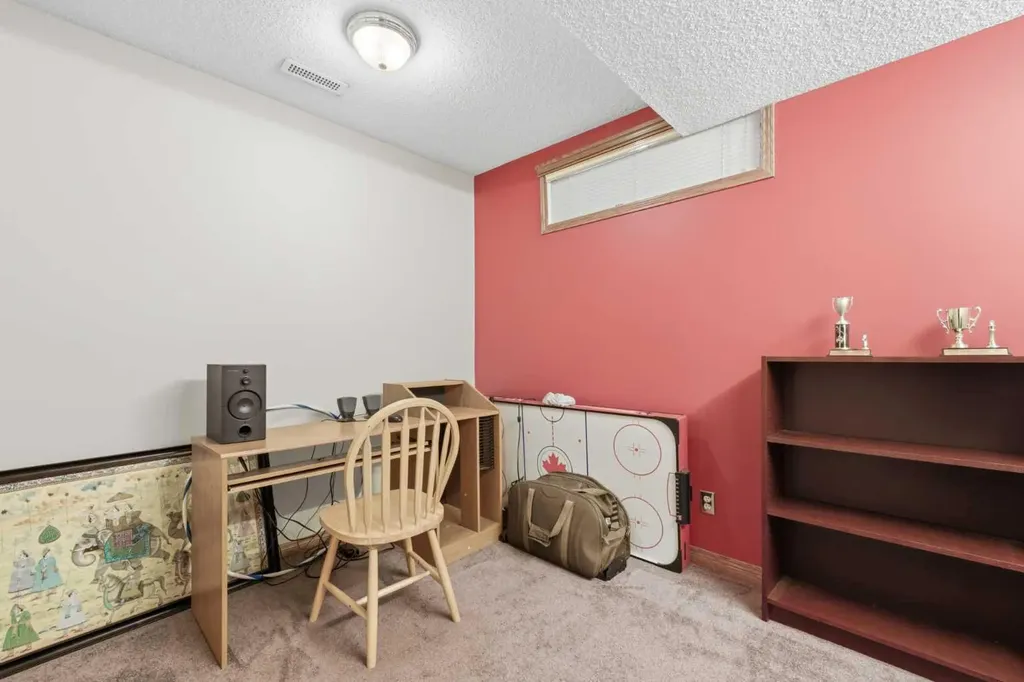 71 Woodpark Close SW Calgary AB T2W 6G9