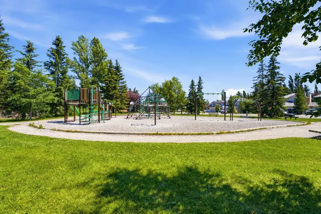 71 Woodpark Close SW Calgary AB T2W 6G9