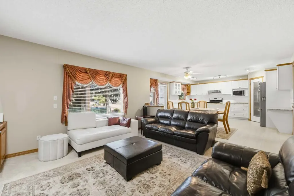 71 Woodpark Close SW Calgary AB T2W 6G9